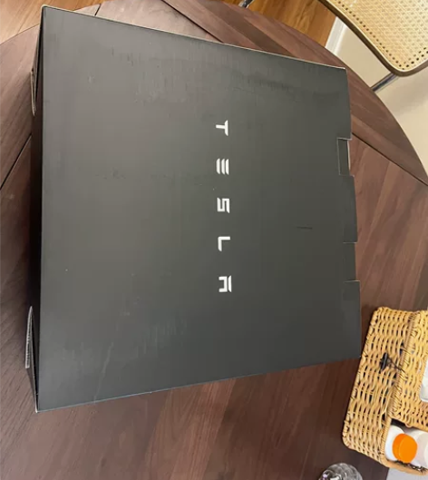 特斯拉周边,官方正品,白色木纹黑胶唱片机复...