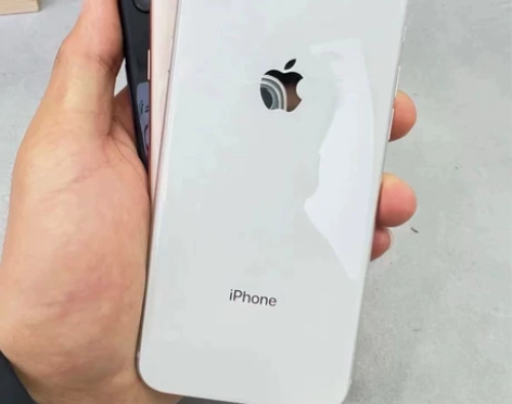 二手苹果8plus游戏机 iPhone8p...