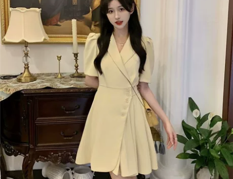 高级感不规则西装连衣裙女夏季新款收腰显瘦百...
