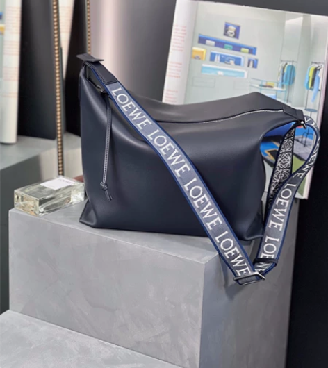 （私聊报价）LOEWE罗意威男士单肩包 斜...