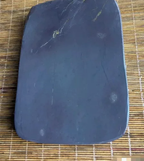 两块端砚老水麻砚料 都是五寸左右金线,天青