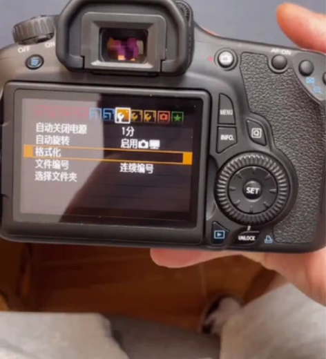 佳能60D中端单反套机，带佳能18-55I...
