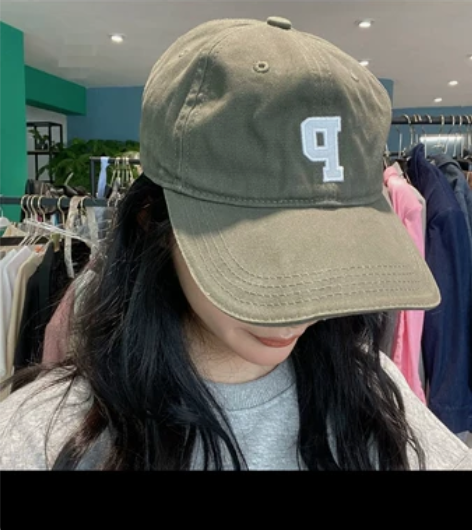 墨绿色棒球鸭舌帽，超级百搭，全新，不退不换...