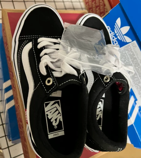 vans经典款全新闲置转 专柜购买正品,支...
