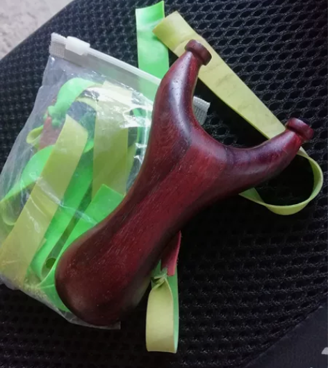 一时兴起买来没怎么玩过？实木，清香木，弹弓...