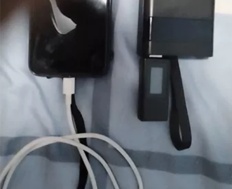 充电宝3W的。用了不到两个月。支持快充，江...