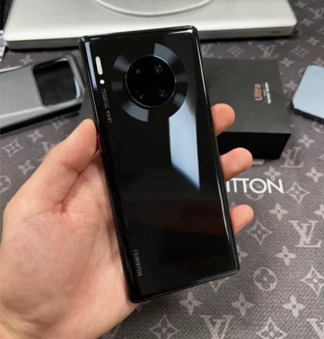 华为曾经的顶尖产品.华为mate30pro...