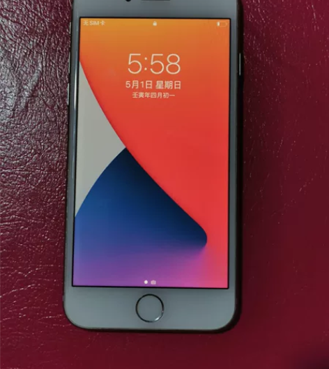 二手苹果8手机,内存容量64G,功能正常使...