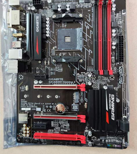技嘉GA-AB350-GAMING3主板，...