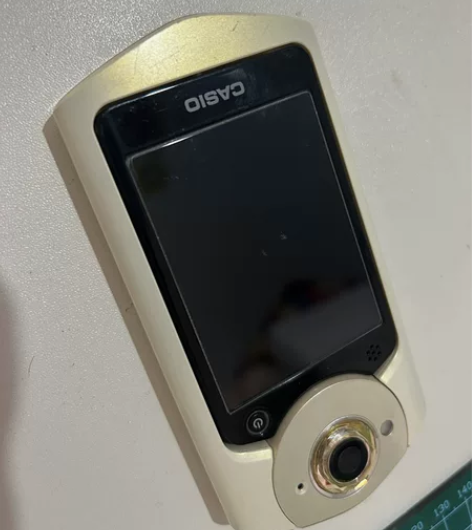 卡西欧自拍神器tr550 自用，保存的挺好...