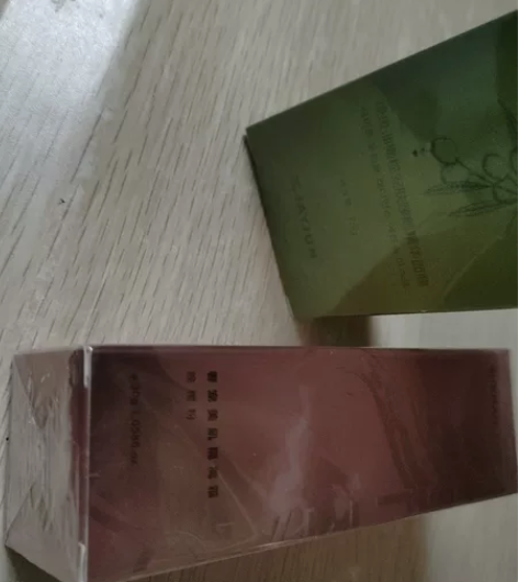 奢貌隔离粉色适合偏白肌肤,两瓶用不完出一瓶...
