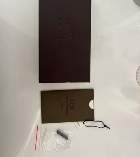 DW手表 感兴趣的话点“我想要”和我私聊吧～