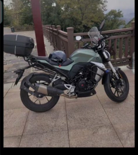 东方国四v9复古摩托车街车,力帆200cc...