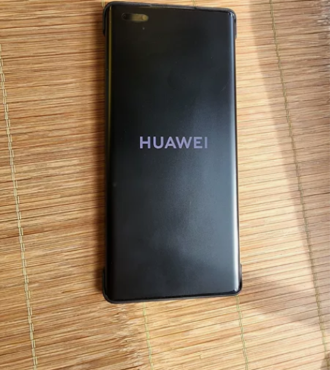 华为mate40rs保时捷，备用机用的少，...