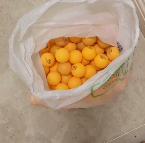 训练乒乓球，当初买了100个，现在大概八九...