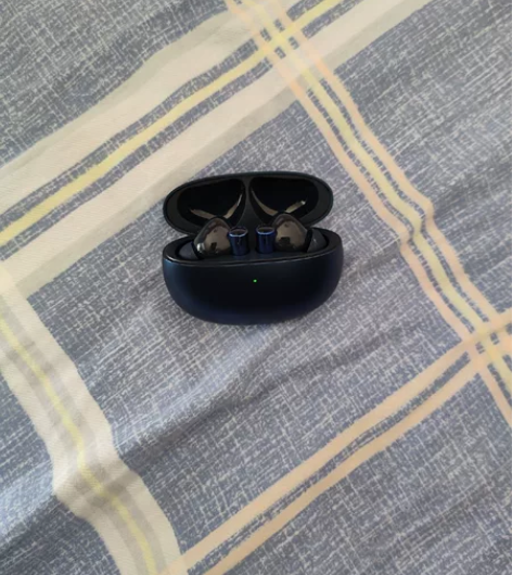 realme buds air 3耳机，在...