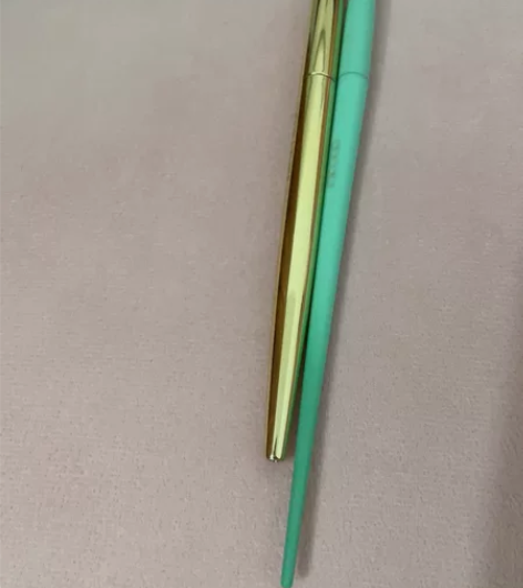 名创优品实体店原价一起24入的眼线液笔黑色...