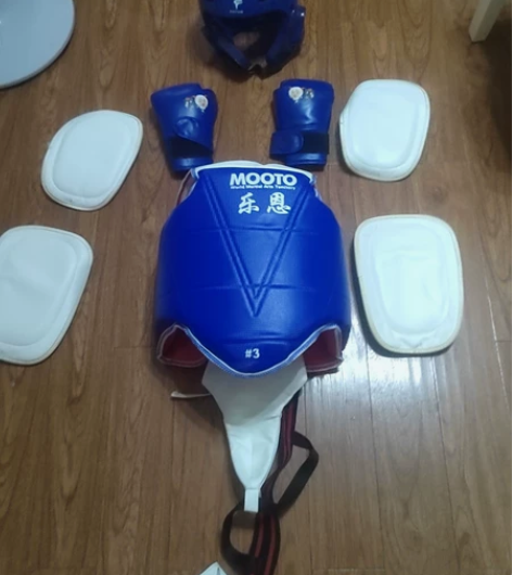 少年跆拳道实战护具全套 感兴趣的话点“我想...