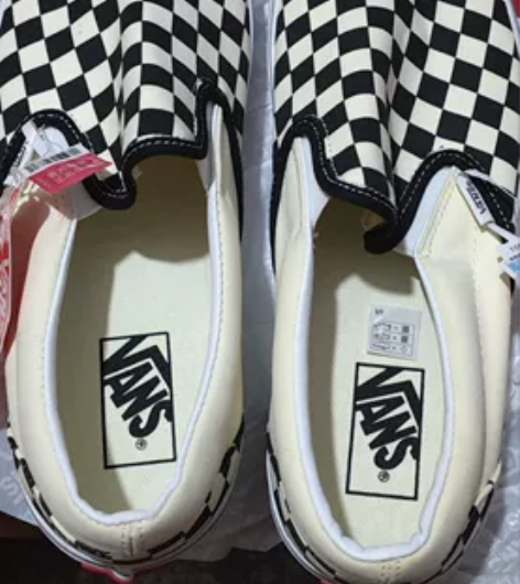 vans,棋盘格板鞋,购于考拉内购,尺码有...