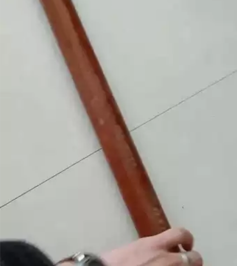 三百斤大秤杆,花纹漂亮,木料不详自辨,二手...