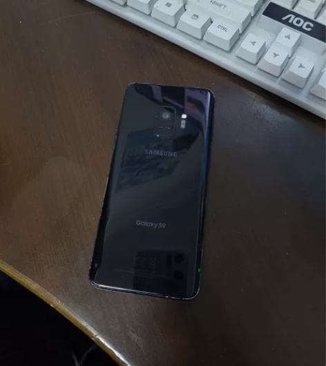 美版三星s9 美版系统 换的新电池直播亮屏...