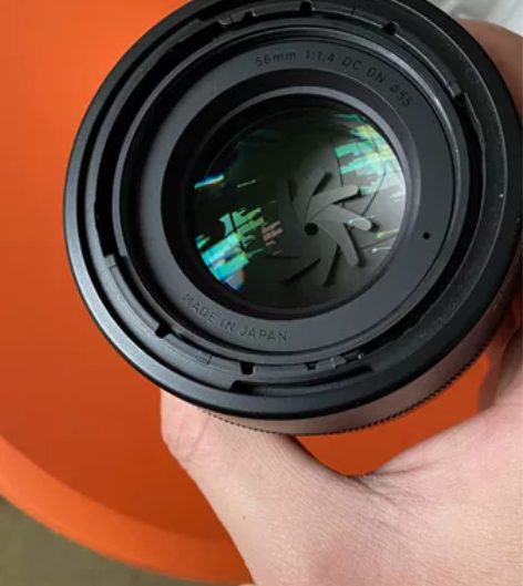 适马56mm f1.4 镜头。索尼口。前盖...