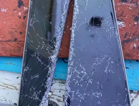 特价~轻微磕碰 iPhone11Pro 2...