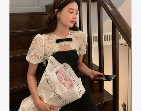 杨小卷法式复古赫本风黑色连衣裙女夏蕾丝拼接...