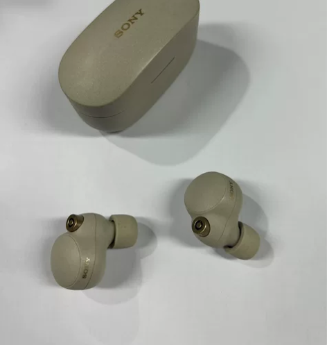 索尼WF—1000XM4，因换耳机所以闲置...