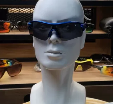 特价!户外太阳镜骑行跑步徒步越野帆船冲浪电...