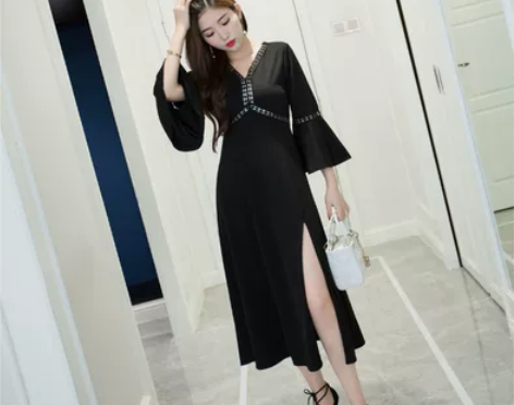 质感非常好并且非常显瘦的一条连衣裙～ 感兴...
