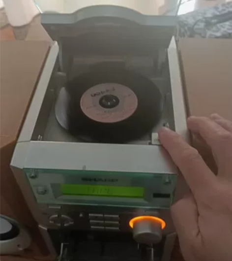 难得的精品由于家里拆迁所以出一台存进口夏普...