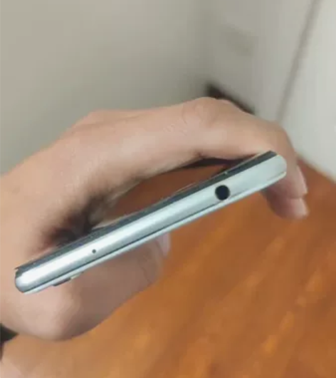 老古董VIVO X21iA,很经典的机型,...