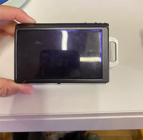 摄影朋友那购入的sony数码相机,型号是d...
