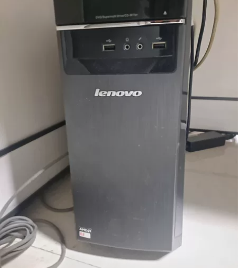 联想品牌电脑台式机,i3处理器4G内存50...