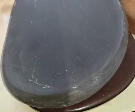 端砚正宗老水麻子坑一块，长6寸，宽11厘米...