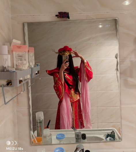 露娜一生所爱 限时降价急出150衣服要头饰...