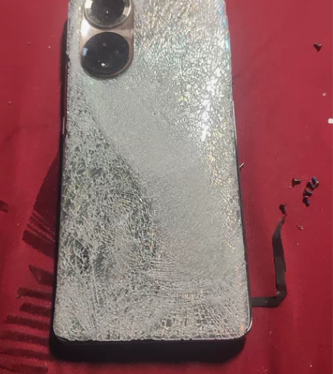 荣耀50.开机屏坏，不确定功能有无问题，主...