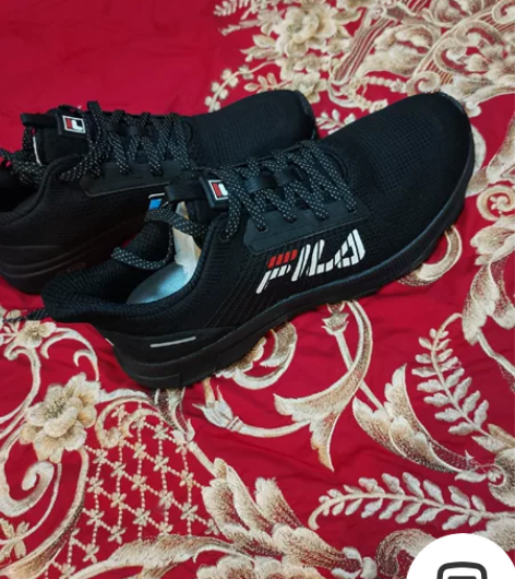 斐乐FILA男款运动鞋,全新正品 感兴趣的...