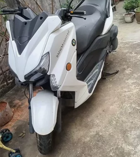 出售闲置宝雕牌摩托车125,正常车况,正常...
