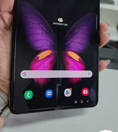 三星 Galaxy Fold F90...