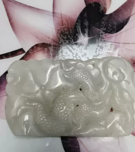 玉雕，我也不太懂，大家看看能值多少钱 感兴...