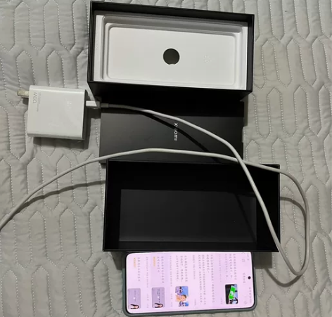 品牌型号:小米12Pro 在保,激活日期2...