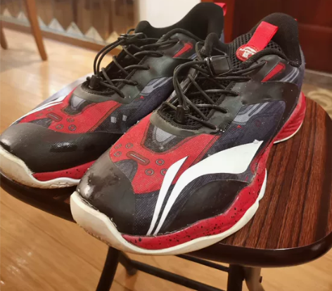 唯品会购入，李宁男童篮球鞋40码 初中弟弟...