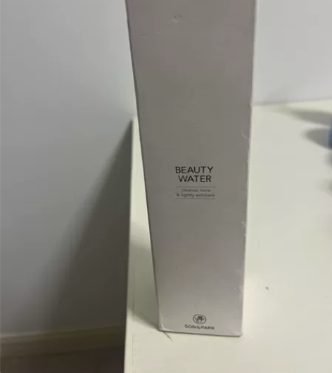全新颂娜苑多功能保湿美肌化妆水 感兴趣的话...