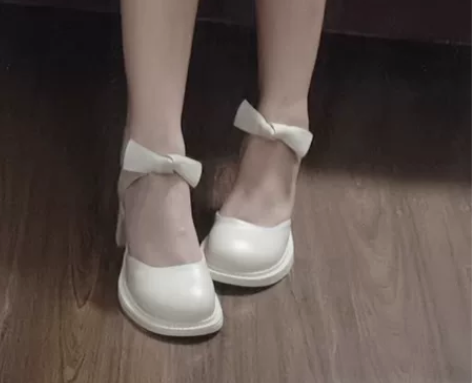借图贾不假高跟法式玛丽珍鞋 38码，很好看...