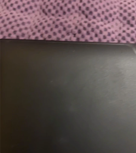 戴尔笔记本平板电脑。自用无维修暗病。后背板...