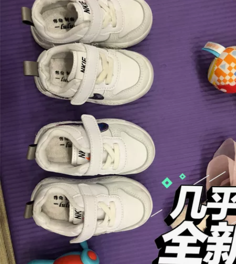 双胞胎婴儿白色运动鞋,18码,内长12cm...