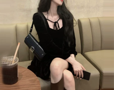 法式复古甜酷暗黑系少女小个子收腰显瘦丝绒连...
