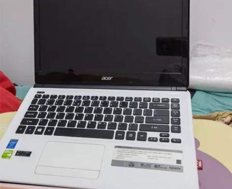 女生自用  Acer宏基笔记本 型号E1-...